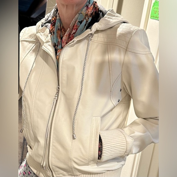 Wilson's Genuine White Leather Hoodie Jacket Woman's Size Large Zipper Front - Picture 3 of 16